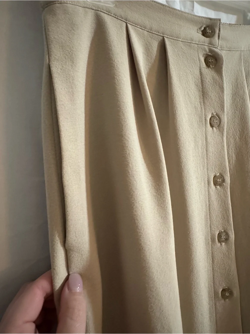 Classic Button-Front Tan Midi Skirt with‎ pockets! Size 10p